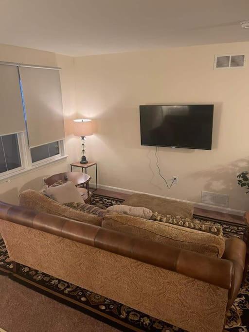 Entire Private 2 Bedrooms House, Nice Neighborhood Arnold Extérieur photo